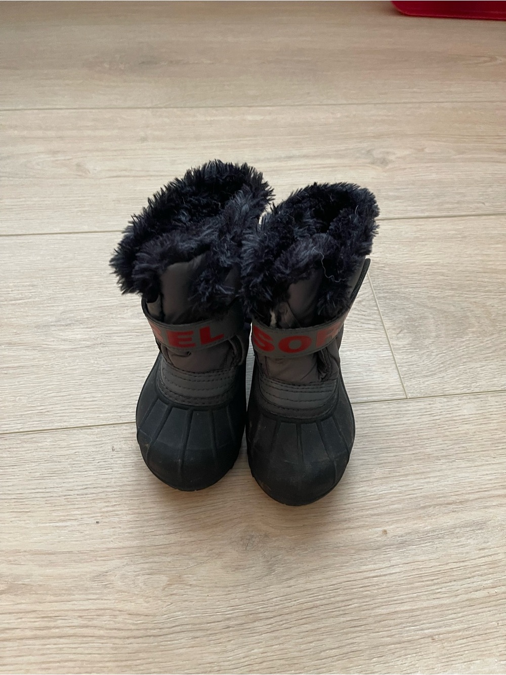 Black and gray snow boots